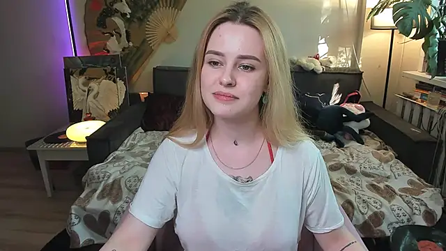 Snapshot of Alexa_Pirs chatting on 05.06.26 Alexa Pirs online show from 05.06.26