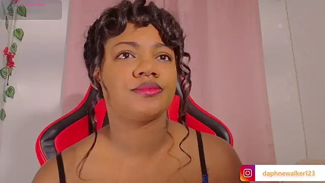 Daphnewalker   online show from 02.02.26