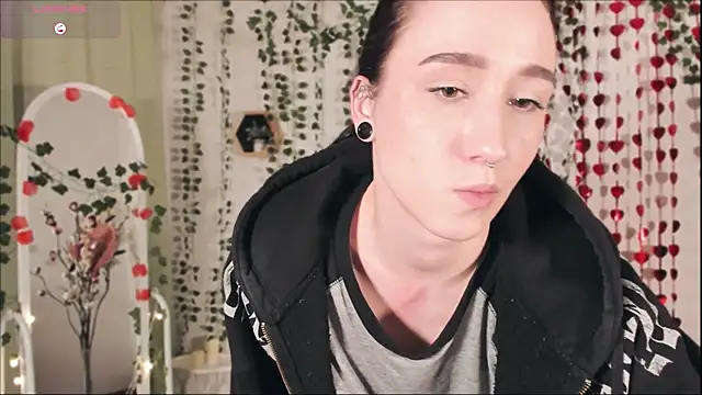 Snapshot of Smoke_of_soul_ chatting on 02.13.25 Smoke of soul  online show from 02.13.25