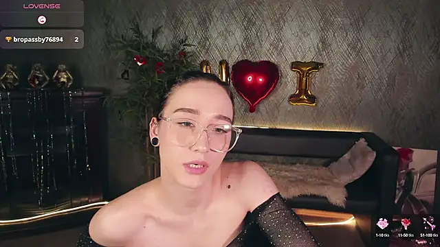 Snapshot of Smoke_of_soul_ chatting on 02.19.25 Smoke of soul  online show from 02.19.25