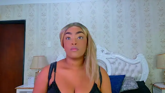 TianahGlow online show from 10.12.25