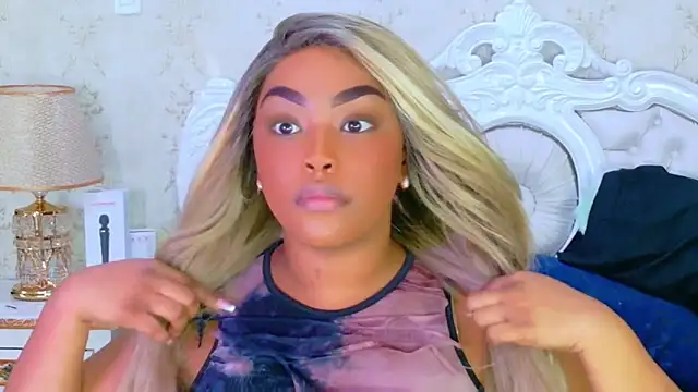 TianahGlow online show from 11.13.25