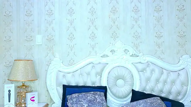 TianahGlow online show from 02.23.26