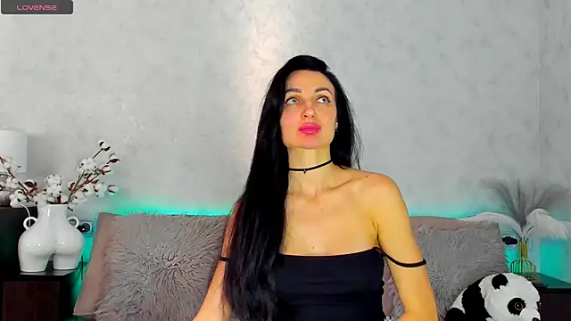 Tina Mart online show from 11.22.25