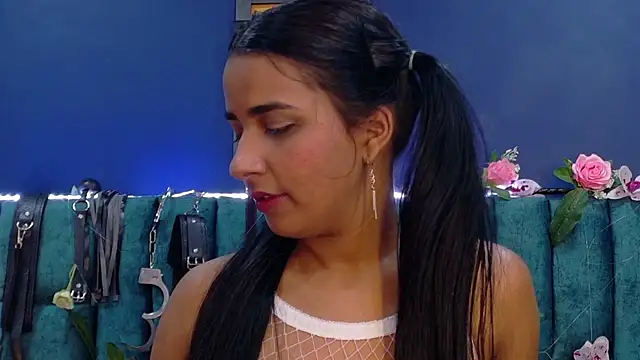 Snapshot of MariamLaraa chatting on 03.21.25 MariamLaraa online show from 03.21.25