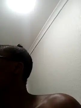 Snapshot of Kylie6lack chatting on 02.20.25 Kylie6lack online show from 02.20.25