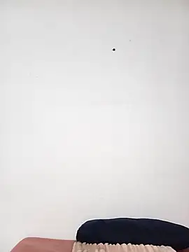 Snapshot of Kylie6lack chatting on 10.12.25 Kylie6lack online show from 10.12.25