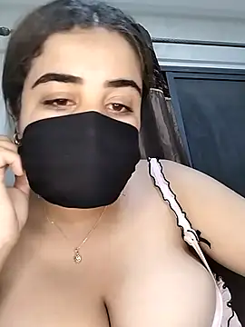 Snapshot of Maraamm chatting on 09.21.25 Maraamm online show from 09.21.25