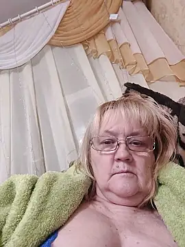 Snapshot of Violet5364 chatting on 01.18.26 Violet5364 online show from 01.18.26