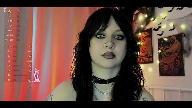 Snapshot of marynixoxo chatting on 10.30.25 marynixoxo online show from 10.30.25