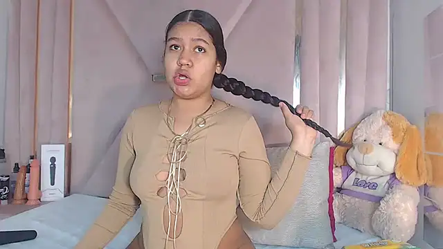 Snapshot of EvansDarling chatting on 12.03.25 EvansDarling online show from 12.03.25