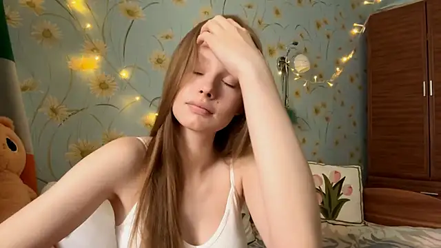 BeckyDwinell online show from 03.04.25