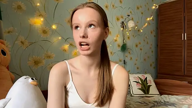 BeckyDwinell online show from 03.05.25