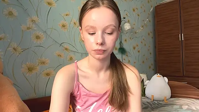 BeckyDwinell online show from 03.22.25