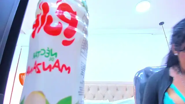 Snapshot of emma_purple_ chatting on 11.01.25 emma purple online show from 11.01.25