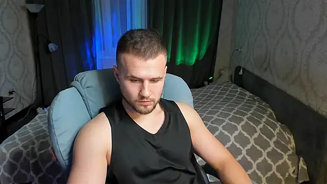 Snapshot of Vladik_b chatting on 03.02.25 Vladik b online show from 03.02.25