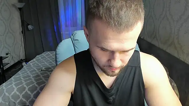 Snapshot of Vladik_b chatting on 03.03.25 Vladik b online show from 03.03.25