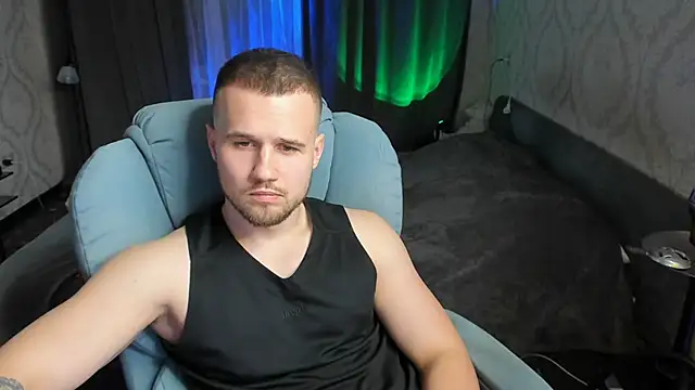 Snapshot of Vladik_b chatting on 03.12.25 Vladik b online show from 03.12.25