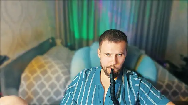 Snapshot of Vladik_b chatting on 02.26.26 Vladik b online show from 02.26.26