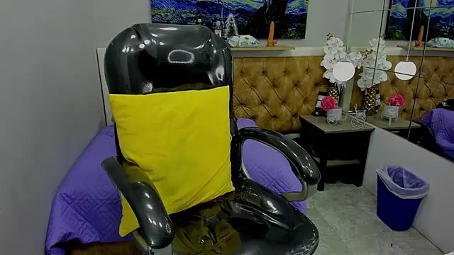 Estiv18  online show from 09.16.25