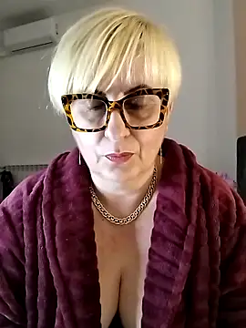 Snapshot of Pumabionda chatting on 03.03.26 Pumabionda online show from 03.03.26