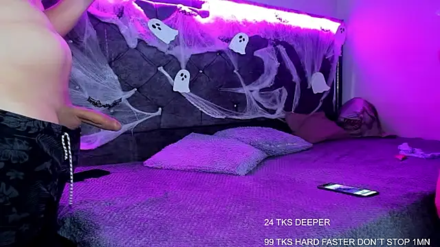 EmilyPacho  online show from 10.16.25