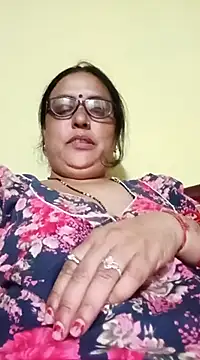 Kiyara8 online show from 02.28.25