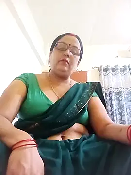 Kiyara8 online show from 10.21.25