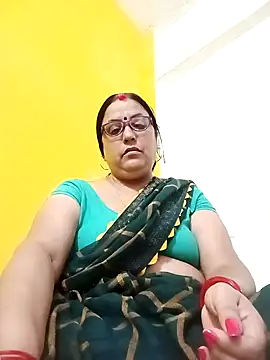 Kiyara8 online show from 10.25.25