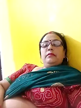 Kiyara8 online show from 10.29.25