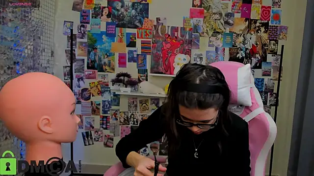 Chio Mio online show from 10.31.25