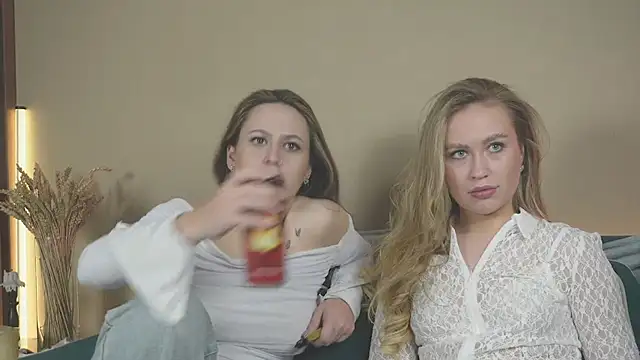girlstirp online show from 02.12.25