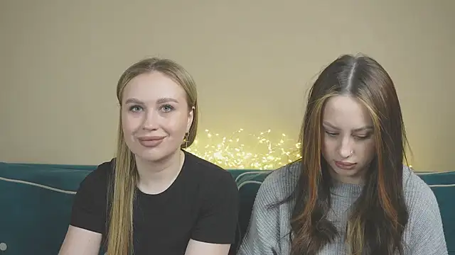 girlstirp online show from 03.11.25