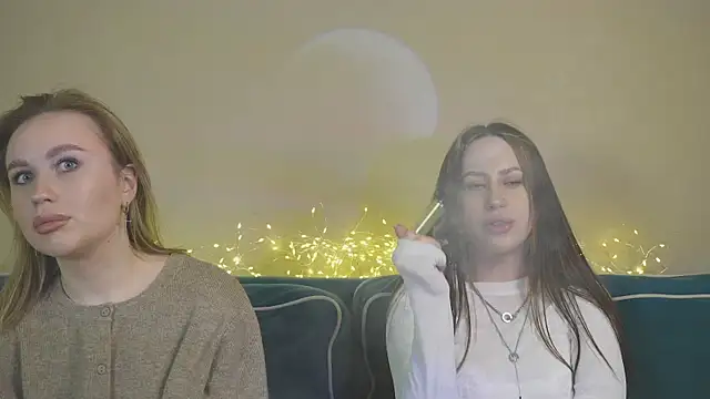 girlstirp online show from 03.12.25