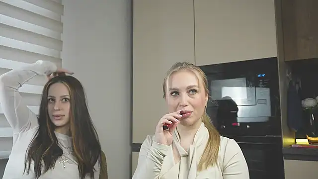girlstirp online show from 03.14.25