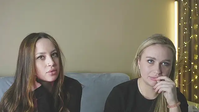 girlstirp online show from 03.21.25