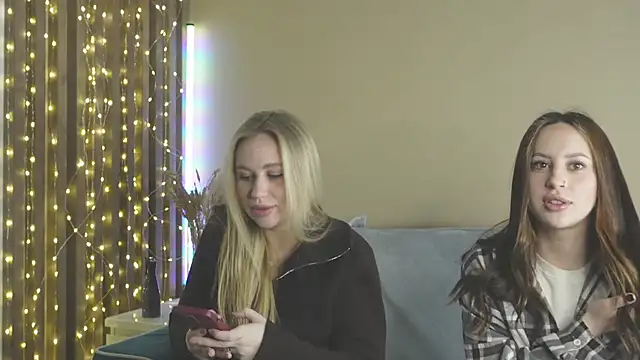 girlstirp online show from 03.22.25