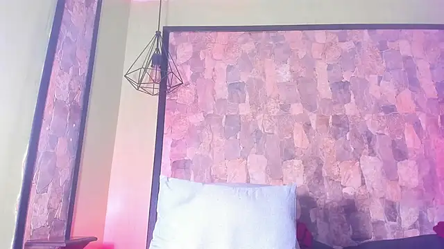 Snapshot of RyanGreys chatting on 03.02.25 RyanGreys online show from 03.02.25