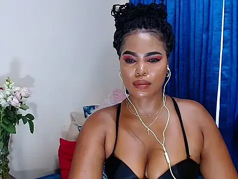 Snapshot of Sadehx chatting on 03.08.25 Sadehx online show from 03.08.25