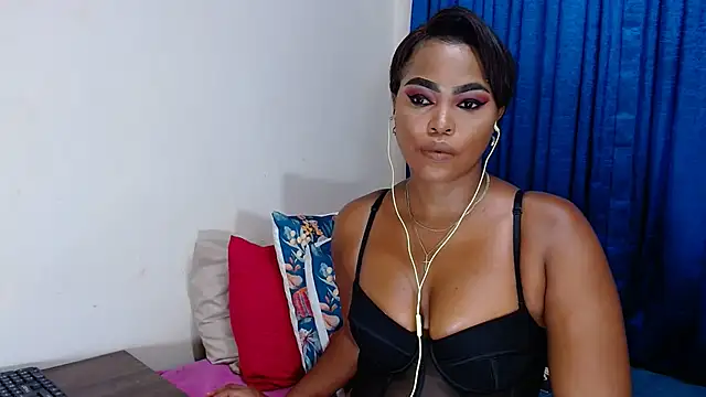 Snapshot of Sadehx chatting on 03.18.25 Sadehx online show from 03.18.25