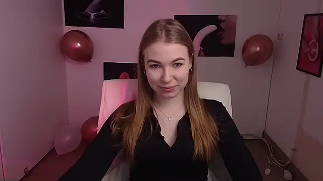 Snapshot of Dana_flowers chatting on 02.19.25 Dana flowers online show from 02.19.25