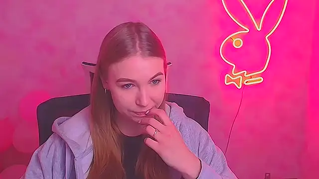 Snapshot of Dana_flowers chatting on 02.21.25 Dana flowers online show from 02.21.25