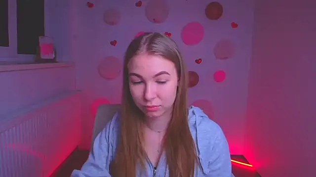 Snapshot of Dana_flowers chatting on 03.04.25 Dana flowers online show from 03.04.25