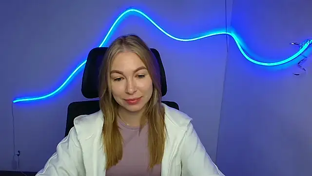 Snapshot of Dana_flowers chatting on 09.24.25 Dana flowers online show from 09.24.25