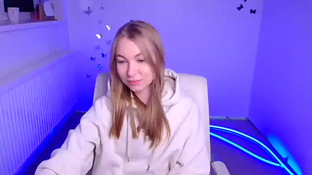 Snapshot of Dana_flowers chatting on 10.11.25 Dana flowers online show from 10.11.25