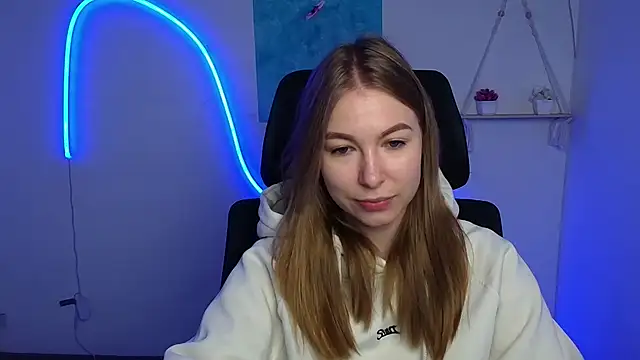 Snapshot of Dana_flowers chatting on 10.24.25 Dana flowers online show from 10.24.25