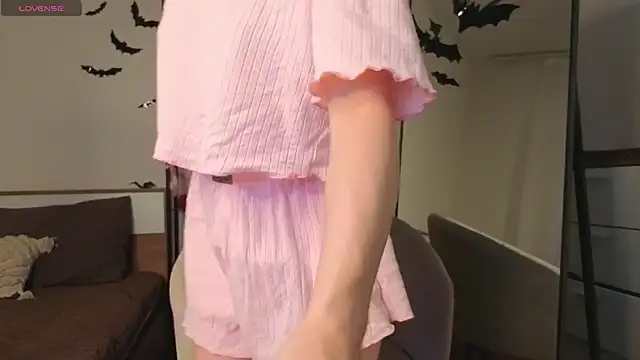 Bella  Faith online show from 10.22.25