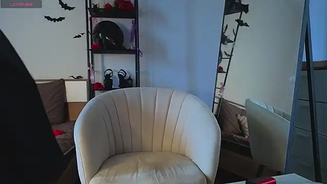 Bella  Faith online show from 10.31.25