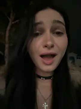 lunalovelee online show from 10.09.25