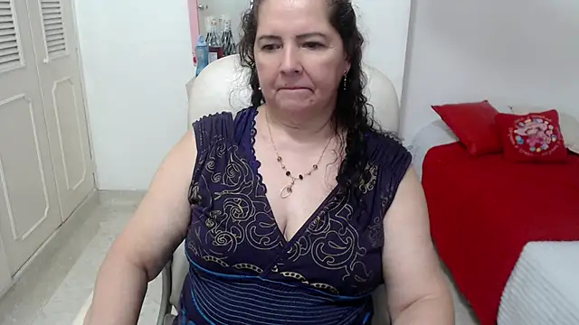 Snapshot of leonela_69 chatting on 06.06.26 leonela 69 online show from 06.06.26